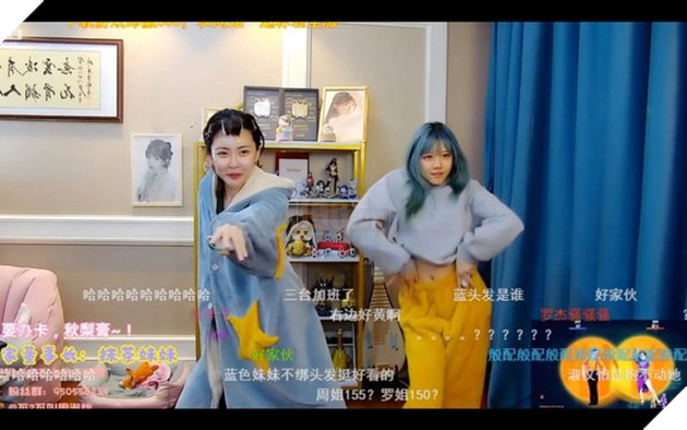  Đu đưa quá trớn trên livestream, nữ Streamer vô tình để lộ ngực và bị cấm kênh ngay sau đó 3