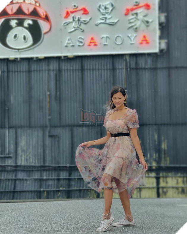 Nữ streamer rơi nước mắt, sợ hải vì bị người đàn ông lạ mặt chạm vào vòng 1 khi đang livestream 4