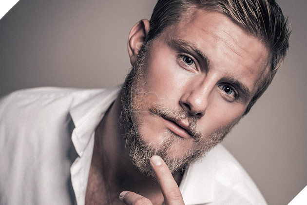 Chiêm ngưỡng top 100 gương mặt nam đẹp nhất thế giới năm 2020 P2  22