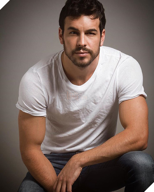 Chiêm ngưỡng top 100 gương mặt nam đẹp nhất thế giới năm 2020 P2  42