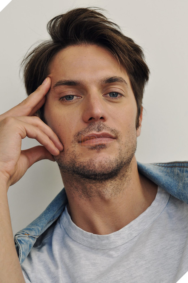 Chiêm ngưỡng top 100 gương mặt nam đẹp nhất thế giới năm 2020 P2  24