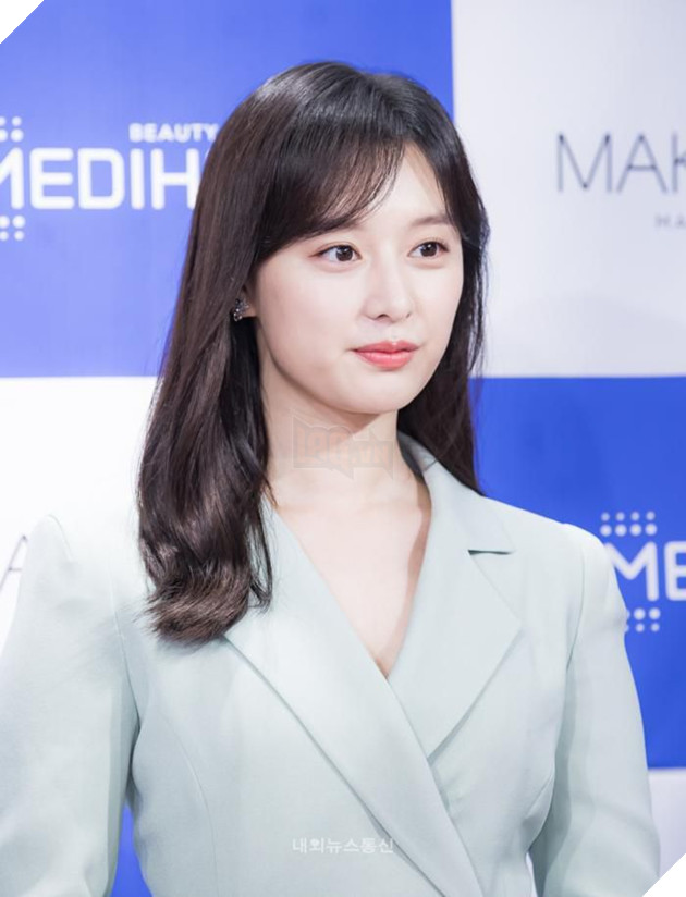 Cảnh nóng nhạy cảm đầu tiên của mỹ nữ Hậu duệ mặt trời bản Hàn 2