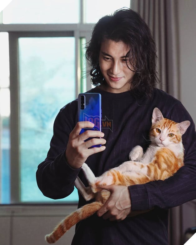 Nam người mẫu Myanmar xuống tóc tham dự khoá tu vẫn khiến chị em rụng trứng  4