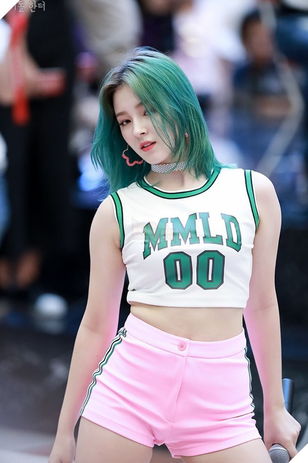 Ngắm nhìn gương mặt không góc chết của Nancy tại một sự kiện thể thao Hàn Quốc 7