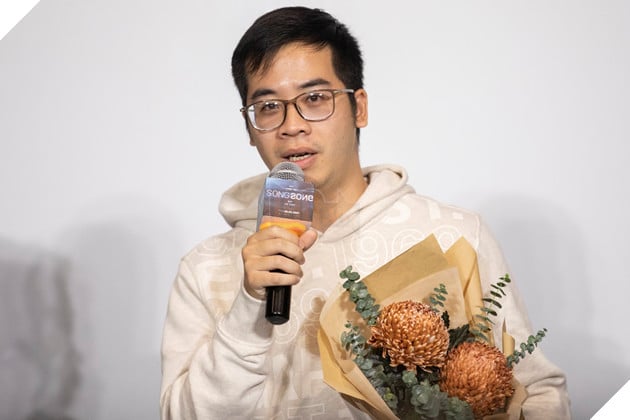 Bất ngờ bật khóc tại showcase Song Song vì đến trễ hơn 1 tiếng, Nhã Phương khiến truyền thông ngỡ ngàng