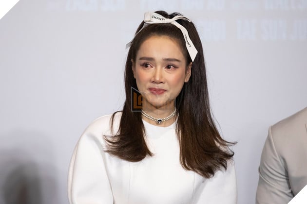 Bất ngờ bật khóc tại showcase Song Song vì đến trễ hơn 1 tiếng, Nhã Phương khiến truyền thông ngỡ ngàng 5