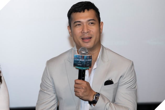 Bất ngờ bật khóc tại showcase Song Song vì đến trễ hơn 1 tiếng, Nhã Phương khiến truyền thông ngỡ ngàng 2