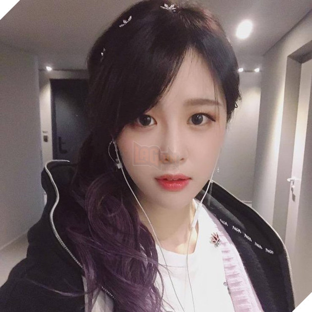 Bật khóc trên stream, YouTuber xinh như thiên thần tiết lộ mong muốn có một mối tình thật sự 