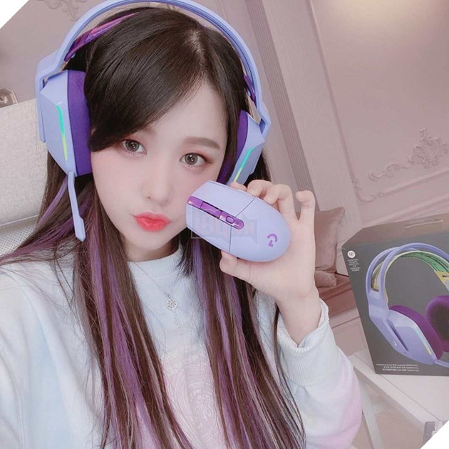 Bật khóc trên stream, YouTuber xinh như thiên thần tiết lộ mong muốn có một mối tình thật sự  3