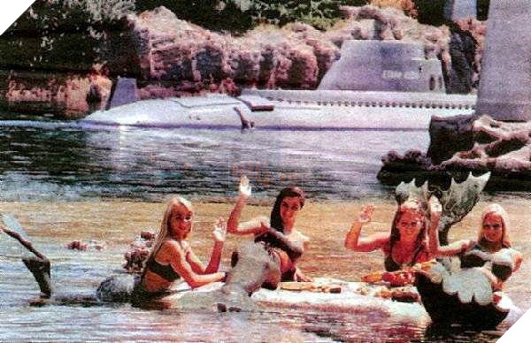 Những luật ngầm sởn gai ốc tại thiên đường Disney Land có thể bạn chưa biết 2