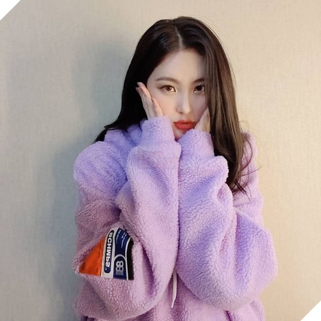 Nhà vô địch thế giới Liên minh huyền thoại đã ngượng ngạo khi gặp nữ idol K-pop sexy  7