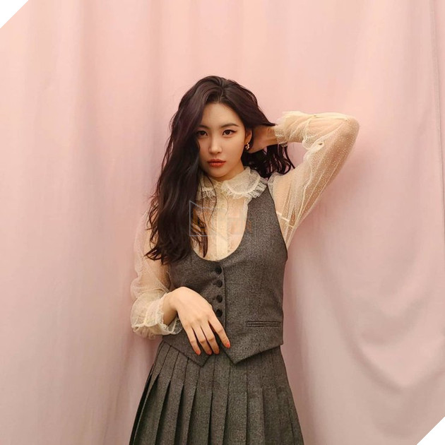 Nhà vô địch thế giới Liên minh huyền thoại đã ngượng ngạo khi gặp nữ idol K-pop sexy  8