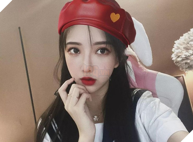 Sexy Dance Streamer đề nghị fan chi 2.000 nhân dân tệ ~ 7 triệu VNĐ để thêm bạn bè 6