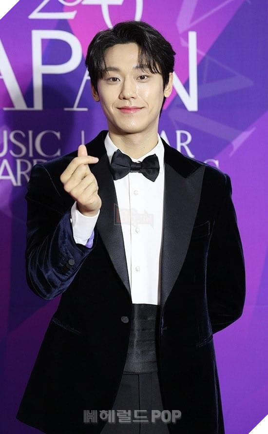  Điên nữ Seo Ye Ji khoe nhan sắc như thiên thần trong lễ trao giải APAN Star Awards 2020  2