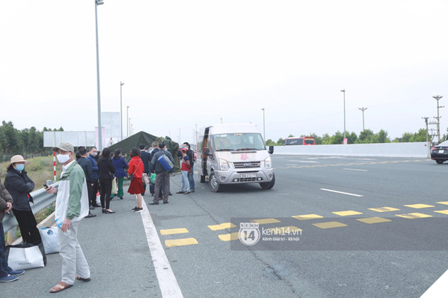 Đúng &quot;phút 89&quot; nhà trai đành bất lực quay về, không thể vào Quảng Ninh đón dâu do dịch Covid-19 - Ảnh 5.