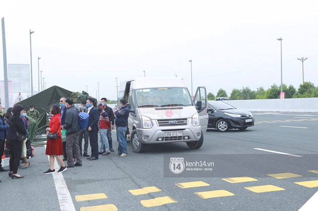 Đúng &quot;phút 89&quot; nhà trai đành bất lực quay về, không thể vào Quảng Ninh đón dâu do dịch Covid-19 - Ảnh 5.