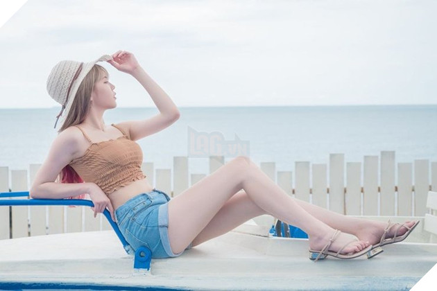 Nữ streamer lộ cảnh nóng khi live stream bán quần áo, khiến người xem choáng váng 6