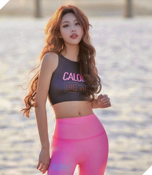 Loạt ảnh sexy tay đua nữ kiêm người mẫu ảnh khiến người xem há hốc  11