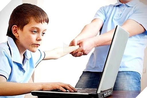 Hiện trạng trẻ em đắm chìm trong thế giới ảo tăng mạnh khi dịch bệnh vẫn đang hoành hành 2