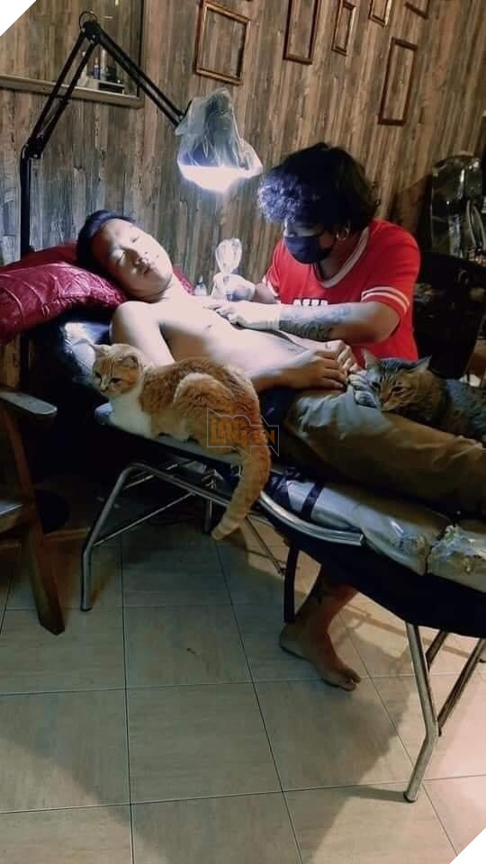 Karaoke tay vịn xưa rồi, bây giờ phải chơi cả tha thu tay vịn mới ngầu 12