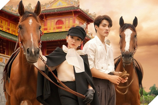 Review Gái già lắm chiêu V: Màu sắc khác biệt, đầy kịch tính của Vũ trụ Gái già 4