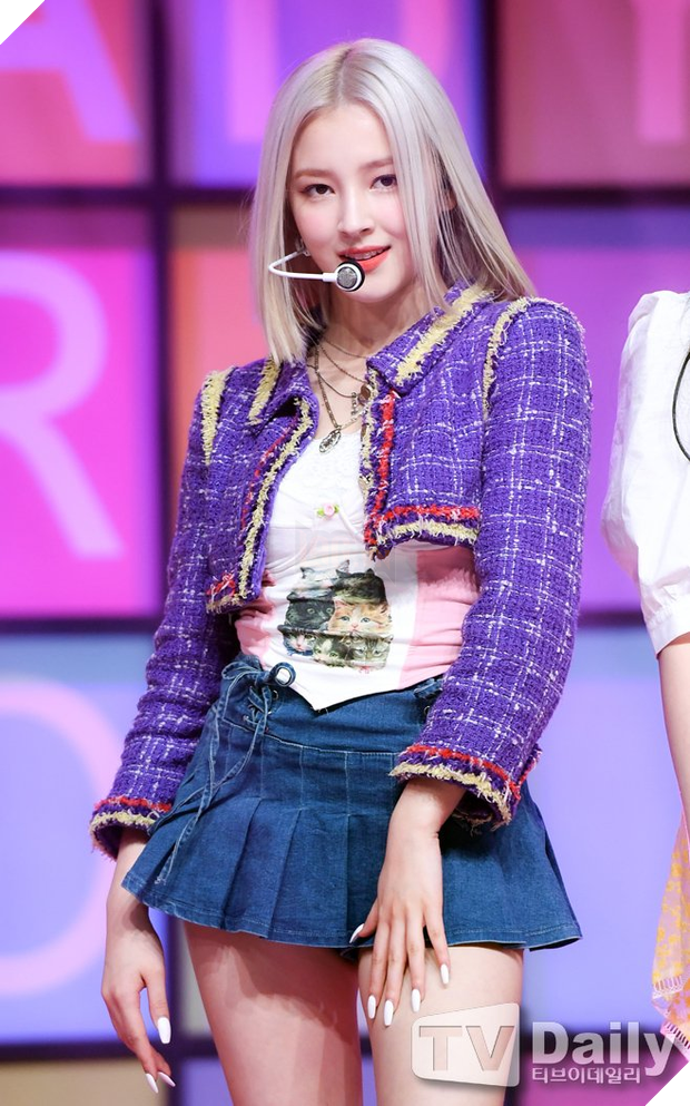 Cảnh sát tìm ra kẻ chụp lén ảnh nhạy cảm của nữ idol Nancy (MOMOLAND) ở AAA Việt Nam, phát hiện hành vi giao dịch tiền bạc - Ảnh 3.