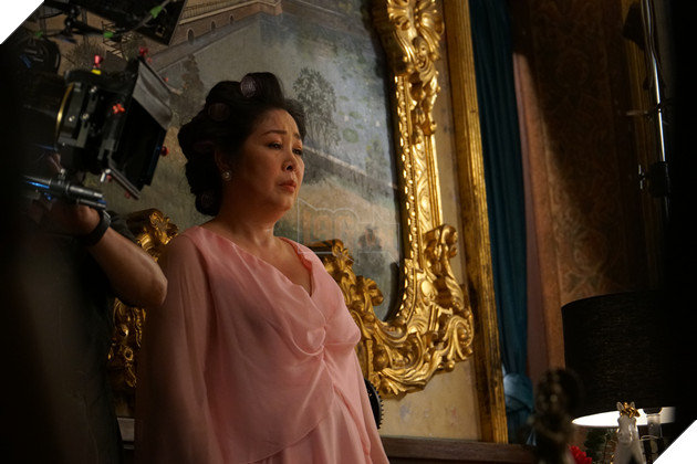 Cú máy one-shot kinh điển dài 6 phút của Gái già lắm chiêu V khiến khán giả nghẹt thở 4