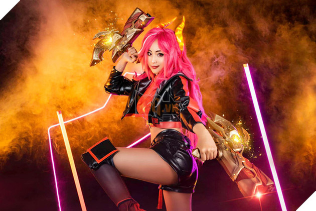 Minh Nghi hóa thân thành Miss Fortune cực nóng bỏng khiến người hâm mộ không khỏi đắm đuối