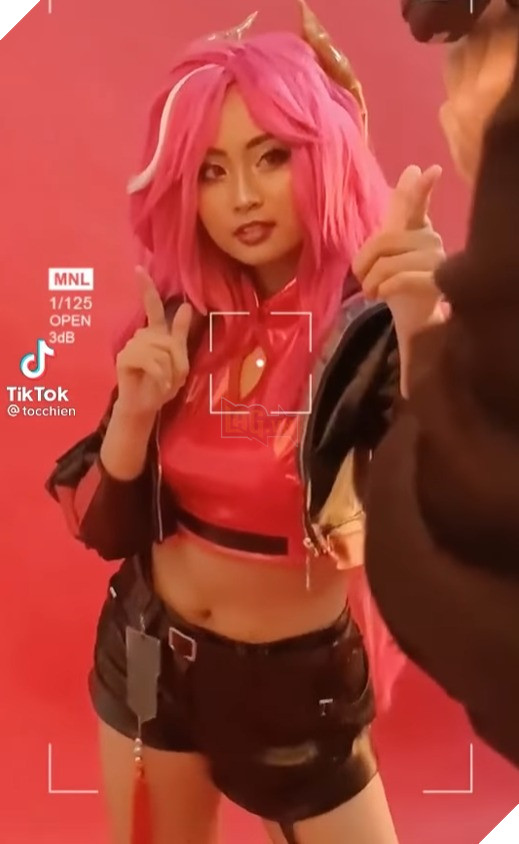 Minh Nghi hóa thân thành Miss Fortune cực nóng bỏng khiến người hâm mộ không khỏi đắm đuối 3