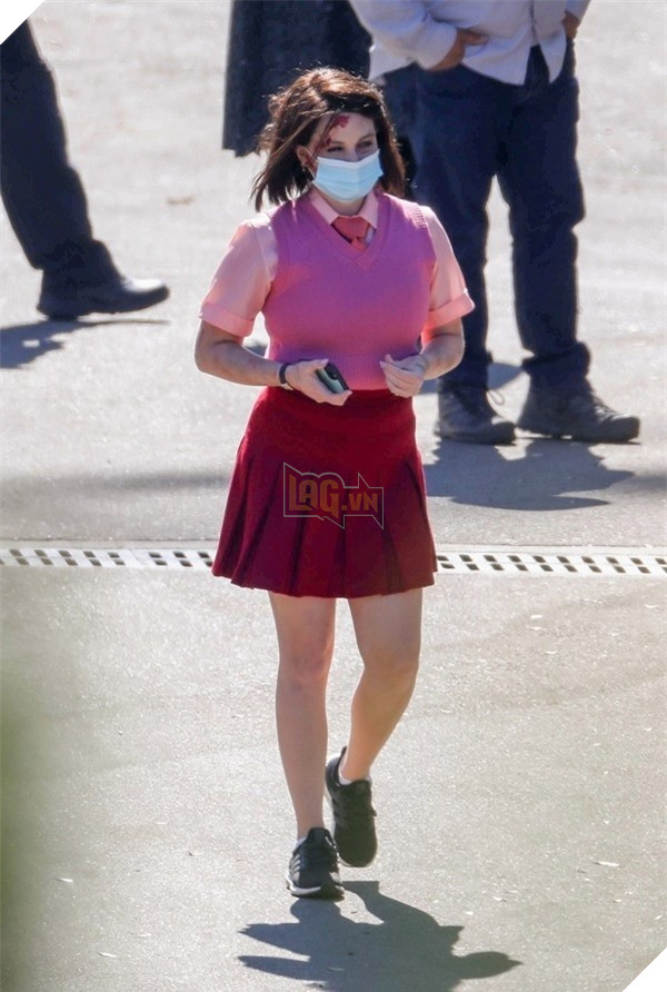 Brad Pitt gây hốt hoảng khi xuất hiện với cơ thể đầy máu trên phim trường Bullet train  3