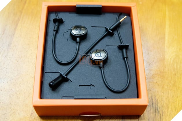 Trên tay nhanh SteelSeries TUSQ: Tai nghe gaming in-ear được hỗ trợ 2 microphone 6