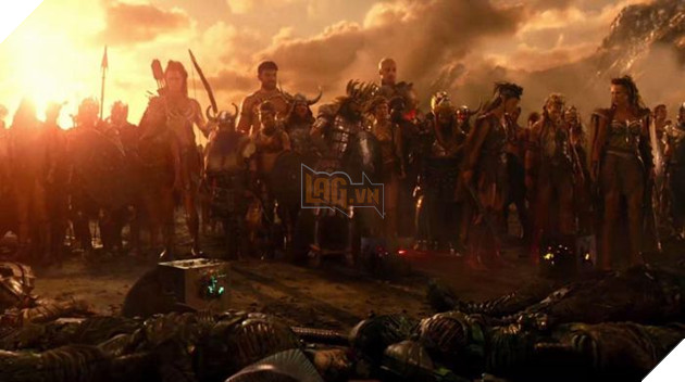 Zack Snyder vốn đã lên cốt truyện cho Justice League 2, hoành tráng như Endgame 3