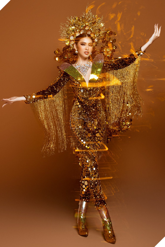 Bộ quốc phục nặng gần 30kg của Á hậu Ngọc Thảo tại Miss Grand International 2020
