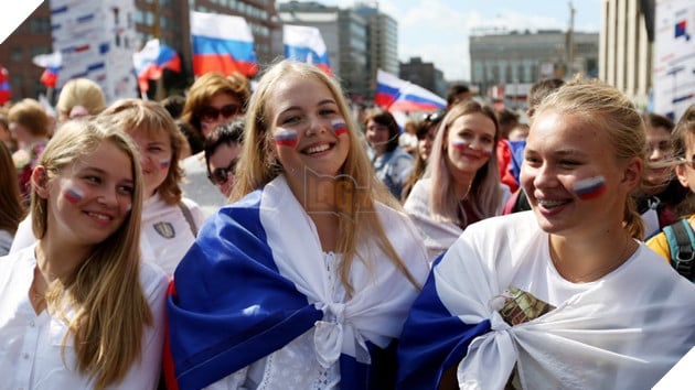 Vì sao mà chúng ta thường gọi các thanh niên nước Nga là Nga Ngố ?