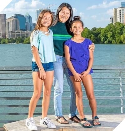 Diễn viên nhí của Godzilla vs. Kong bị điếc bẩm sinh 2