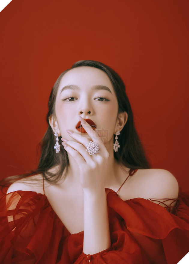 Kaity Nguyễn quyến rũ chết người trong bộ ảnh mừng tuổi 22 6