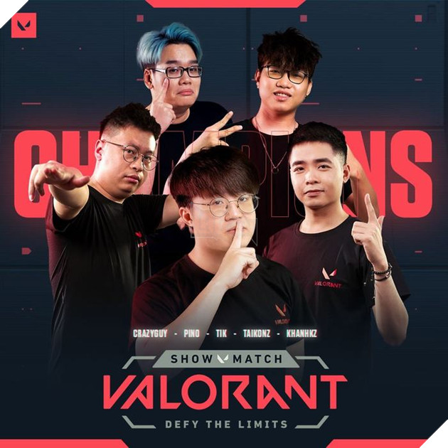 Có thể là hình ảnh về 5 người và văn bản