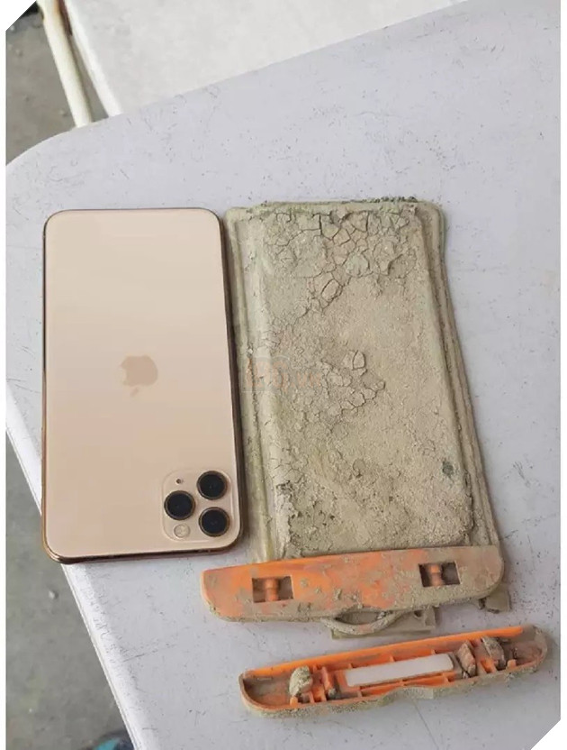 iPhone 11 Pro Max hoạt động bình thường sau khi được ngâm dưới nước 1 năm 3