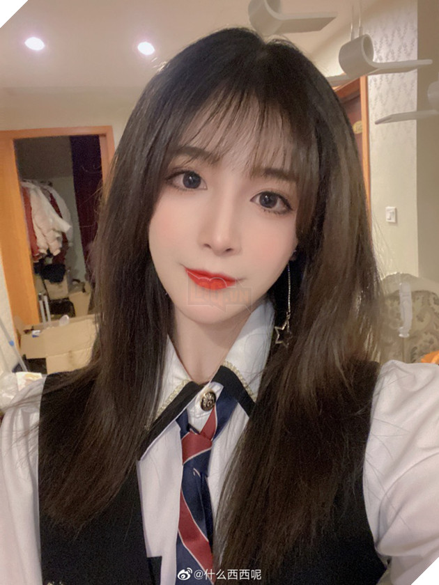 LMHT: Nữ MC xinh đẹp của LPL bị chỉ trích nặng nề vì mắc phải một lỗi vô cùng cơ bản 6