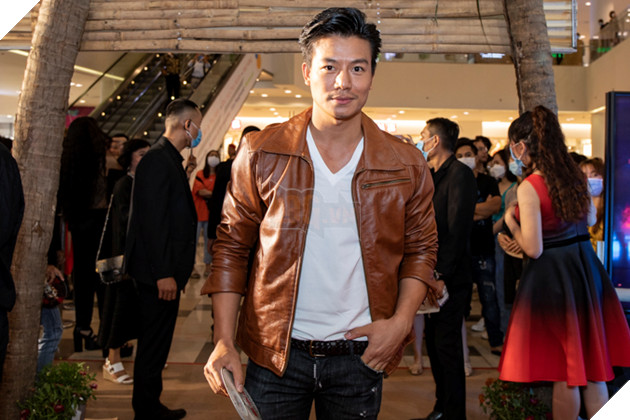 Cả showbiz tề tựu mừng Lý Hải ra mắt Lật Mặt: 48H  22