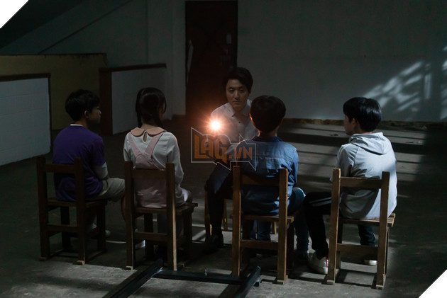 Những điều bạn chưa biết về thuật thôi miên và tựa phim Con lắc tà thuật  6