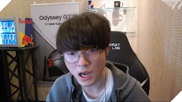 LMHT: Fan than trời khi Faker chơi game kinh dị nhưng lại diễn nét mặt không hề giả trân  2