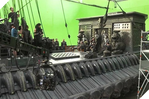 Bóc mẽ những cảnh quay kinh điển của Hollywood qua loạt ảnh hậu trường hài hước Phần 2  5