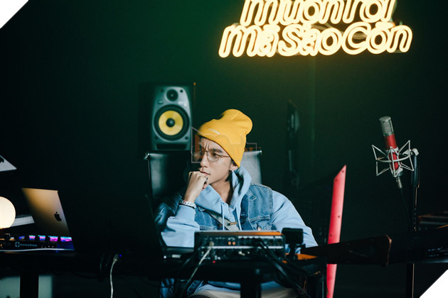 Lời bài hát Muộn rồi mà sao còn