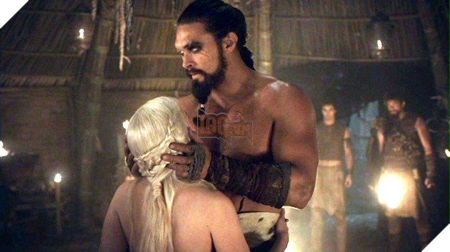 Những mối quan hệ siêu độc hại của màn ảnh P2 : Kẻ bỏ bùa yêu, người trở thành sex toy của chồng 9