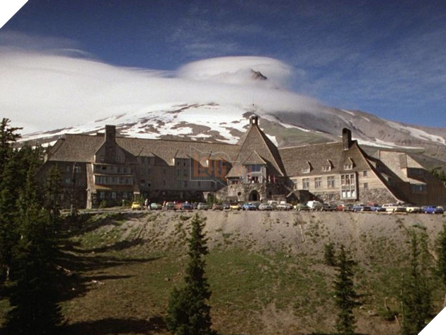  Mùa dịch xem gì? - The Shining - khách sạn kinh hoàng