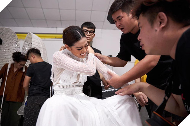 Miss Universe 2020: Khánh Vân dừng chân ở vị trí thứ 12, lập kỉ lục về số lượt bình chọn 4