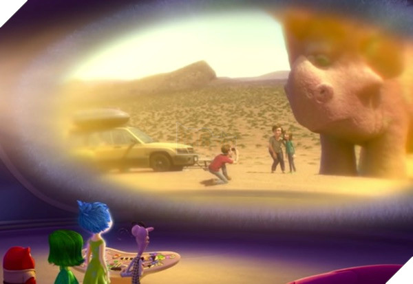 Loạt Easter Egg cực tinh tế được giấu kĩ trong các phim hoạt hình Pixar P2  5