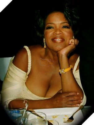 Sau Lady Gaga, Oprah Winfrey cũng gây shock khi tiết lộ bị hiếp dâm bởi họ hàng lúc mới 9 tuổi