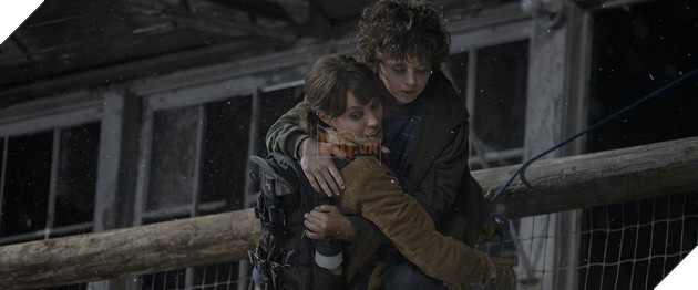 Hết làm siêu anh hùng, Angelina Jolie chuyển sang đóng phim đề tài thảm hoạ, giật gân 3